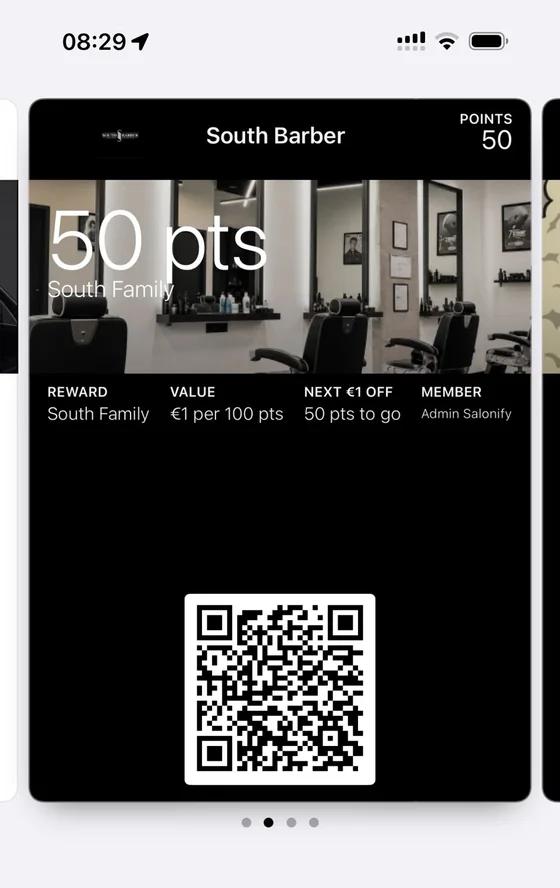 Carte de fidélité digitale South Barber affichée en plein écran dans Apple Wallet sur iPhone